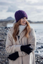 Load image into Gallery viewer, Women's Alesund Hats
